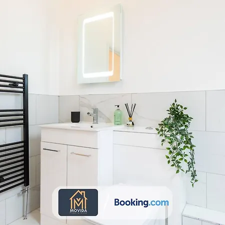 Elegant Three Bed Duplex By Movida Group Short Lets & Serviced * Харрогейт